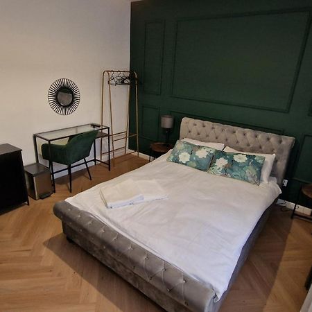 Brama Lwowska Apartamenty - Wiecej Na Www,Bramalwowska,Pl Zamość Extérieur photo