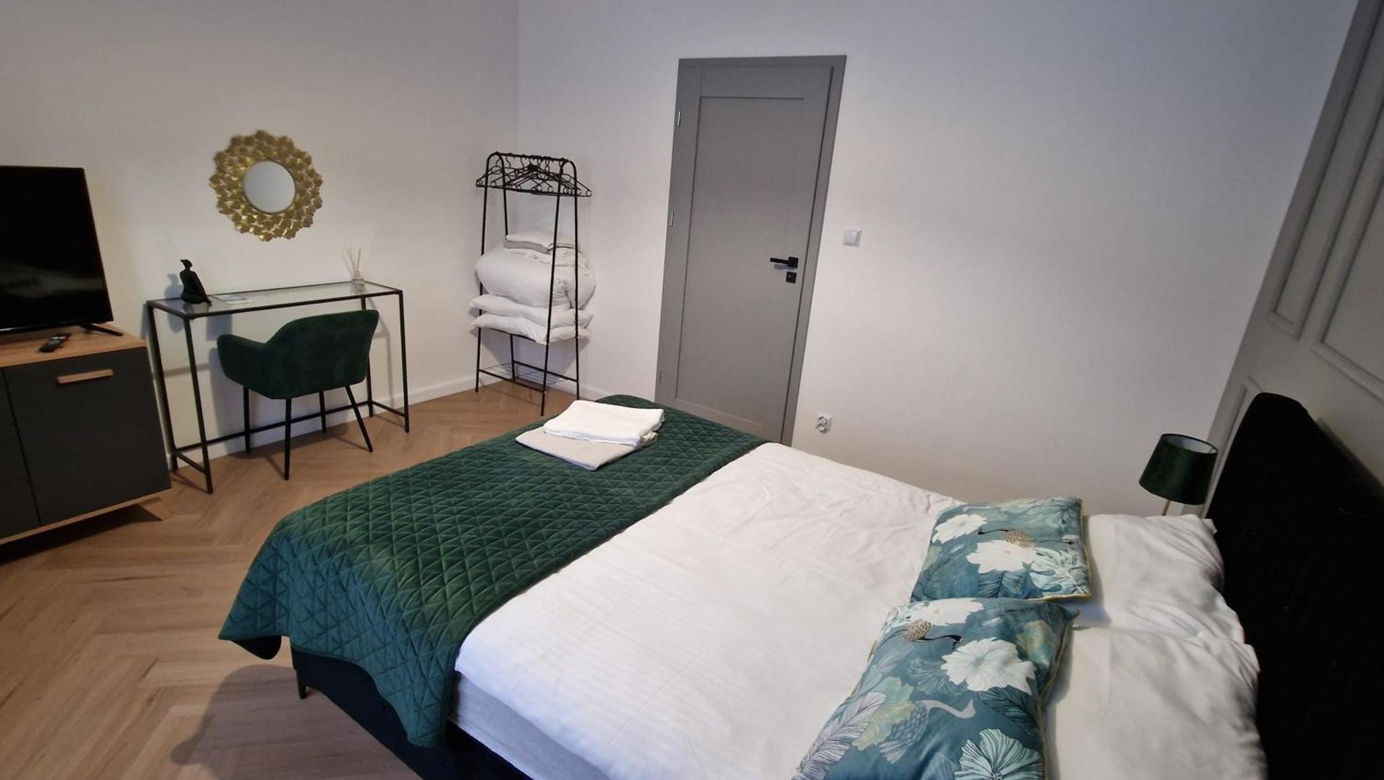 Brama Lwowska Apartamenty - Wiecej Na Www,Bramalwowska,Pl Zamość Extérieur photo